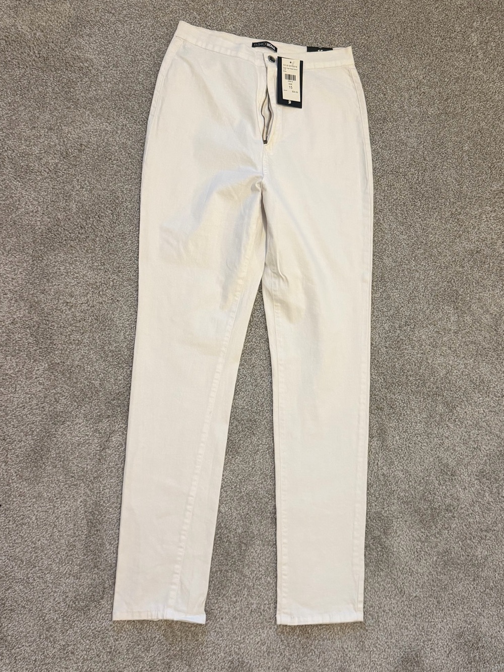 Fashion Nova Women’s Super High Waist White Jeans – Size 15 NWT